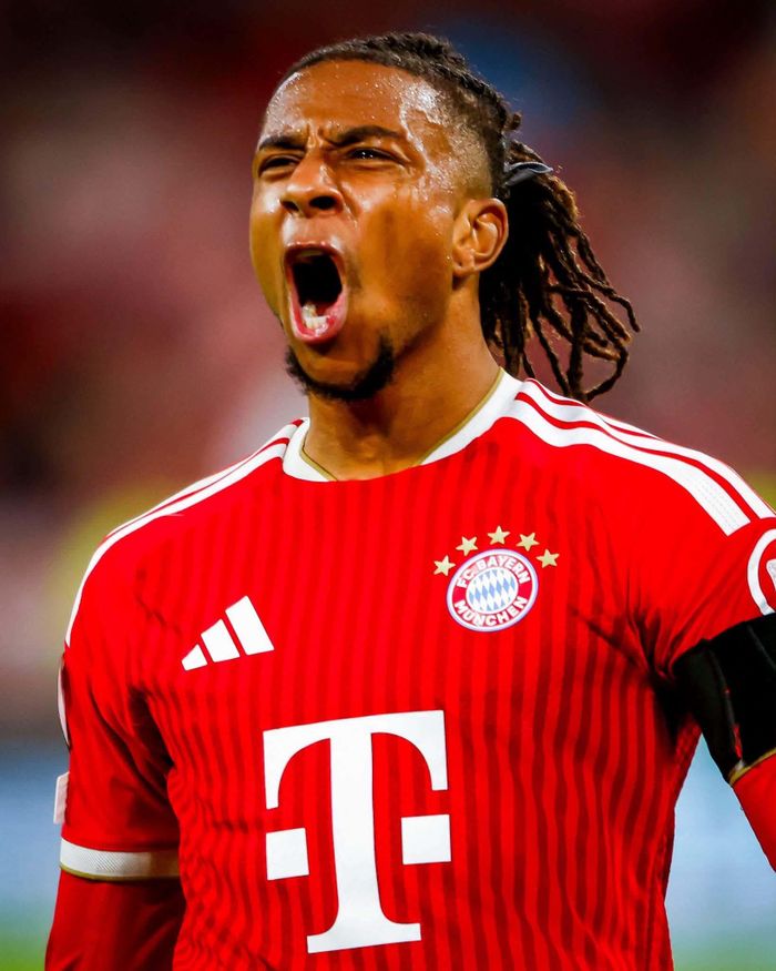 Olise hoàn tất cú đúp, ấn định chiến thắng 5-0 cho Bayern Munich