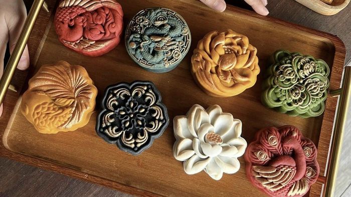 Bánh trung thu handmade có mẫu mã đẹp mắt, hương vị đa dạng. Ảnh minh họa