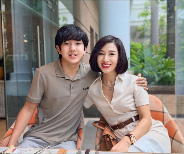 Nam Anh là con trai thứ hai của doanh nhân Nguyễn Hoài Nam và Hoa khôi thể thao 1995 Nguyễn Thu Hương. Cậu vừa đỗ đại học Purdue, chuyên ngành Motorsports Engineering (kỹ thuật xe đua). Đây là một trong những đại học công lập hàng đầu tại Mỹ, nổi tiếng về các lĩnh vực kỹ thuật, công nghệ và khoa học ứng dụng.