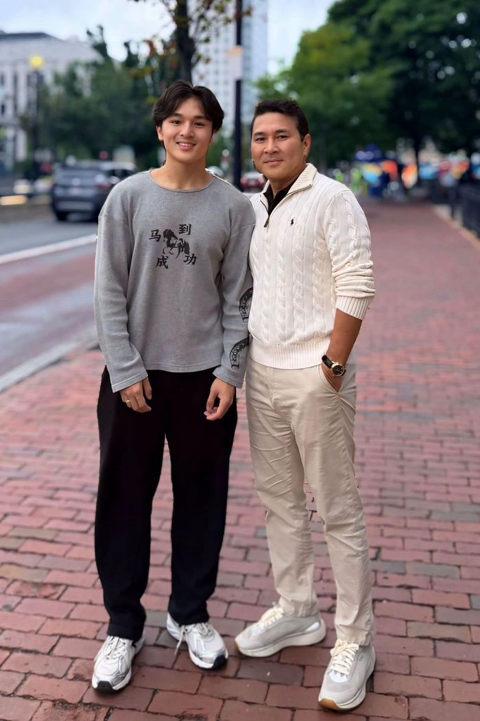 Nam Khánh nhà Thu Hương đã bước sang năm thứ 2 tại Northeastern University. Theo Thu Hương, con trai sẽ có 3 năm học tại Boston chuyên ngành Tài chính - Kinh Doanh và bắt đầu bước vào hành trình vừa học vừa làm. Cô tự hào vì con giống ba Nam: "Tôi nghĩ, đàn ông giỏi đầu tư, tài chính sẽ là điểm tựa tốt cho gia đình nhỏ của các con sau này".