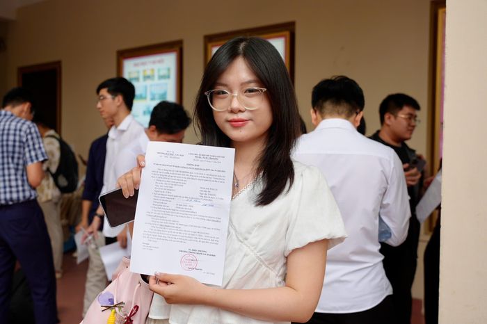  Hà Vũ Huyền Linh, thí sinh số 188, đã xác định Nội khoa từ đầu. Sau nhiều tháng ôn thi, cô bước vào Match Day với lựa chọn đã được cân nhắc kỹ. Ảnh: TH. 