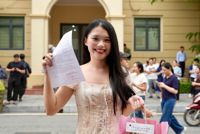  Bác sĩ Thúy Linh chọn chuyên ngành Da liễu từ trải nghiệm của chính mình. Ảnh: TH. 