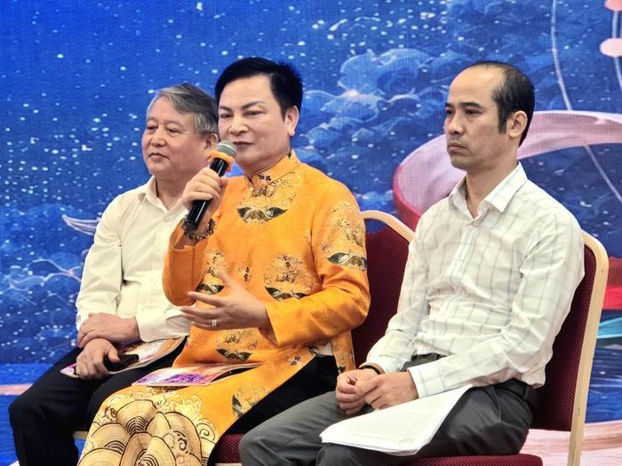 Vấn đề chuyển đổi số, xây dựng cơ sở dữ liệu, giáo dục và truyền thông di sản, ứng dụng công nghệ trong bảo tồn, quảng bá văn hóa Việt Nam cũng được các đại biểu thảo luận