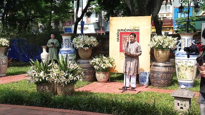 TS. Lê Xuân Kiêu, Giám đốc Trung tâm VHKH Văn Miếu – Quốc Tử Giám phát biểu tại lễ khai mạc chương trình "Nét kinh kỳ"