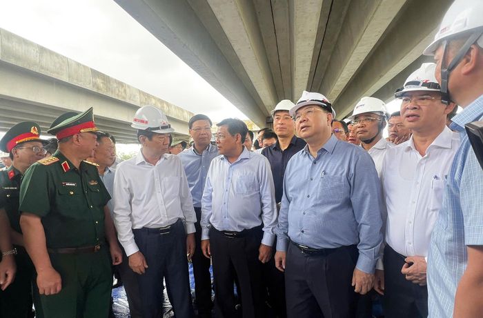  Phó Thủ tướng Thường trực Phạm Gia Túc trực tiếp đến công trường kiểm tra các dự án 