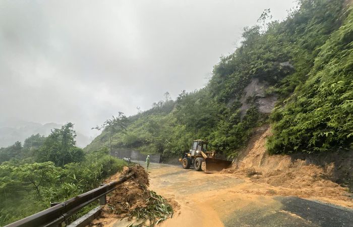 Dọn đất đá, tổ chức thông xe