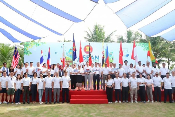 Sáng 12/9, Bộ Ngoại giao tổ chức sự kiện Ngày Gia đình ASEAN 2026 tại Công viên Thiên Nga Ecopark, Hưng Yên, nhân dịp kỷ niệm 59 năm thành lập ASEAN và 31 năm Việt Nam tham gia ASEAN. (Ảnh: Nguyễn Nhuận)