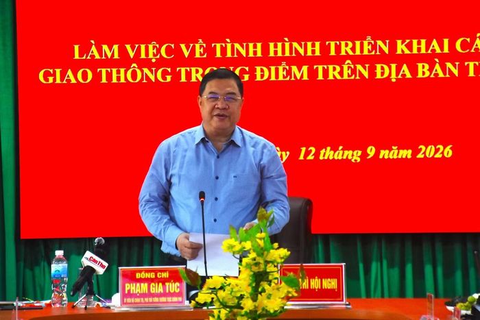 Phó Thủ tướng Thường trực Chính phủ Phạm Gia Túc phát biểu kết luận buổi làm việc.