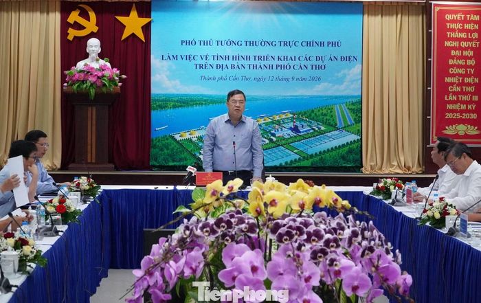 Phó Thủ tướng Thường trực Chính phủ Phạm Gia Túc phát biểu tại buổi làm việc. Ảnh: Hoà Hội