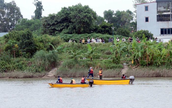 Các lực lượng tổ chức tìm kiếm, cứu hộ. Ảnh: CTV