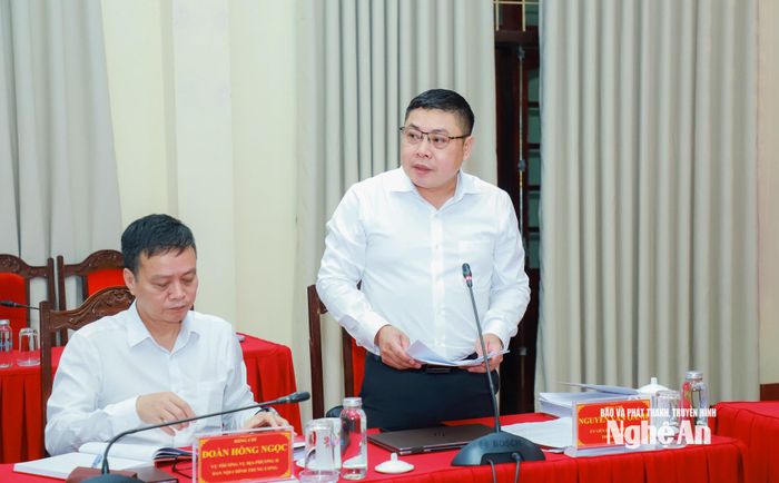 Đồng chí Nguyễn Văn Oanh - Ủy viên Ủy ban Kiểm tra Trung ương, Phó trưởng Đoàn kiểm tra, giám sát thông qua dự thảo báo cáo kết quả kiểm tra, giám sát. Ảnh: Thành Duy