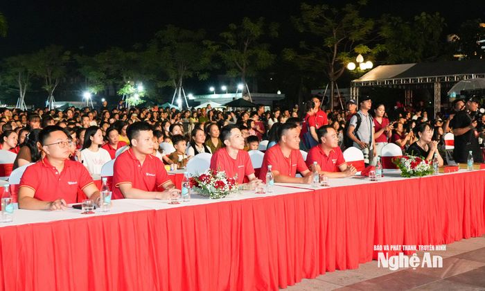 Các đại biểu tham dự chương trình. Ảnh: TL
