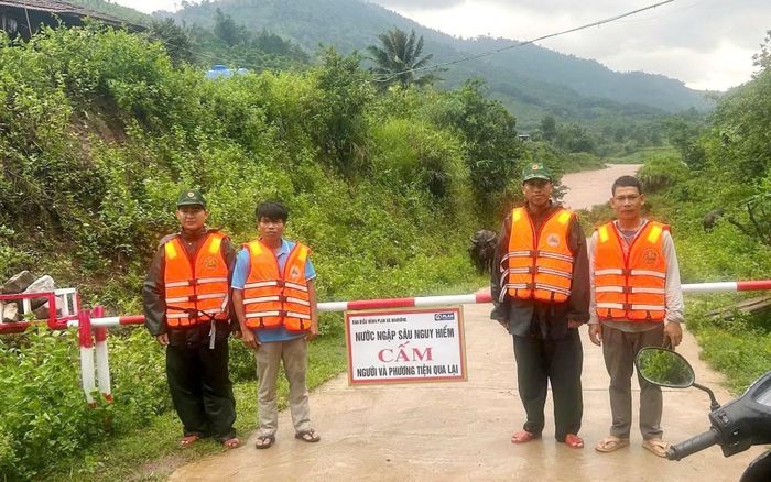 Bộ đội Biên phòng tỉnh Quảng Trị duy trì lực lượng, phương tiện thường trực 24/24 giờ, sẵn sàng cơ động xử lý các tình huống. Ảnh: TTXVN phát