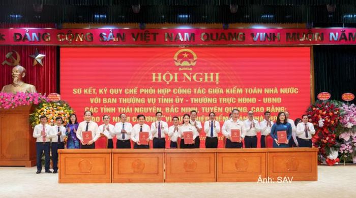 KTNN và Ban Thường vụ Tỉnh ủy, Thường trực HĐND, UBND tỉnh Thái nguyên ký Quy chế phối hợp.