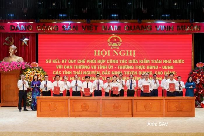 KTNN và Ban Thường vụ Tỉnh ủy, Thường trực HĐND, UBND tỉnh Bắc Ninh ký Quy chế phối hợp.
