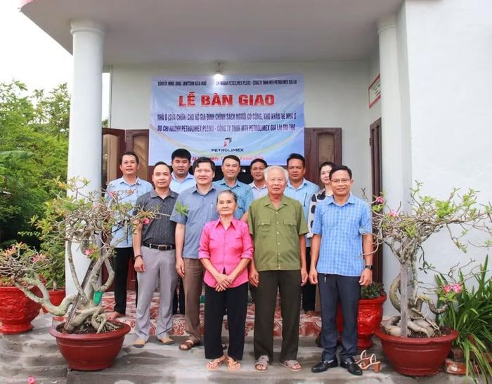 Tổng kinh phí sửa chữa nhà cho gia đình gia đình ông Trịnh Quang Lục là 80 triệu đồng. Ảnh: N.T