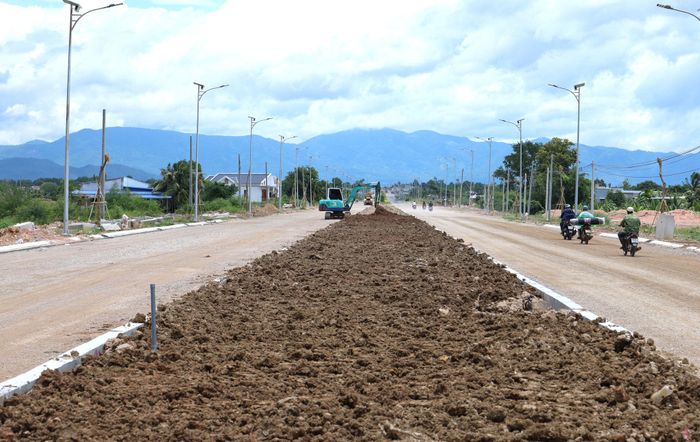 Hiện trạng dự án hướng từ Quốc lộ 1A đi trung tâm xã Hàm Thuận