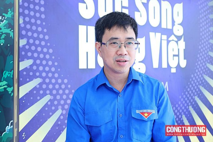 Ông Bùi Hoàng Tùng - Bí thư Đoàn Thanh niên Chính phủ chia sẻ, trong thời gian tới, Đoàn Thanh niên Chính phủ sẽ ký kết biên bản ghi nhớ hợp tác với Cục Quản lý và Phát triển thị trường trong nước về việc phát triển chương trình "Sức sống hàng Việt"