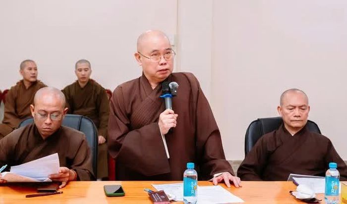 Thượng tọa Thích Trung San phát biểu tại tọa đàm
