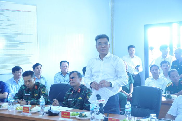 Ông Trần Văn Thi, Giám đốc Ban Quản lý dự án Mỹ Thuận phát biểu tại buổi làm việc.