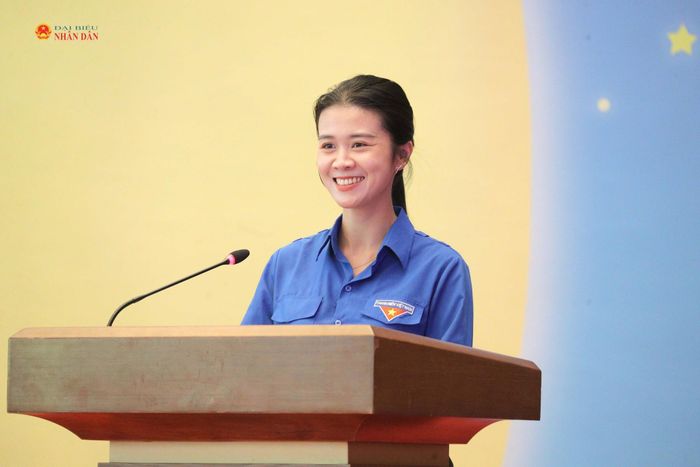 Bí thư Đoàn Thanh niên Quốc hội Nguyễn Thị Kim Anh phát biểu