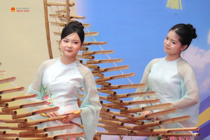 Tiết mục văn nghệ tại chương trình