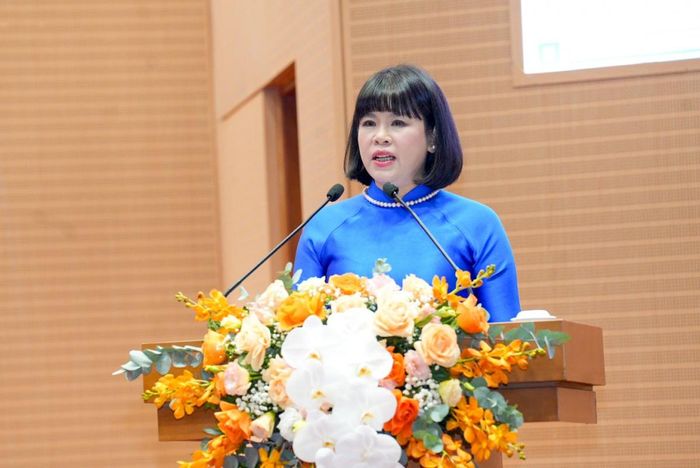 Bà Nguyễn Thị Hoà, Giám đốc NHNN Khu vực 1 phát biểu tại Hội nghị