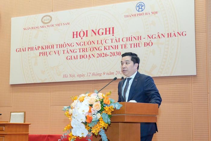 Ông Bạch Thành Long, Phó Tổng Giám đốc Vietcombank phát biểu tại Hội nghị