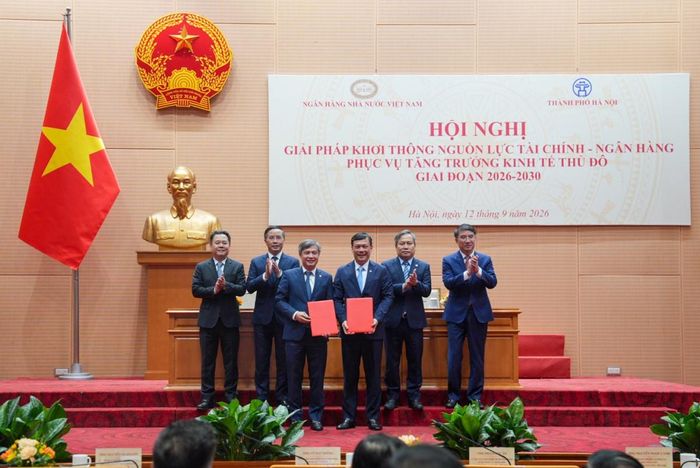 Các ngân hàng thương mại và doanh nghiệp đã ký kết nhiều thỏa thuận hợp tác về tài trợ vốn, thu xếp tài chính và cung cấp giải pháp ngân hàng cho các dự án trọng điểm của Thủ đô giai đoạn 2026-2030