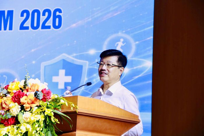 Ông Vũ Mạnh Cường, Giám đốc Trung tâm Truyền thông - Giáo dục sức khỏe Trung ương, nhấn mạnh yêu cầu chuyển từ tư duy tập trung khám, chữa bệnh sang phòng bệnh và chủ động duy trì sức khỏe. Ảnh: VBA