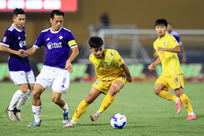 Hà Nội FC thua bạc nhược trước Sông Lam Nghệ An. (Ảnh: VPF)