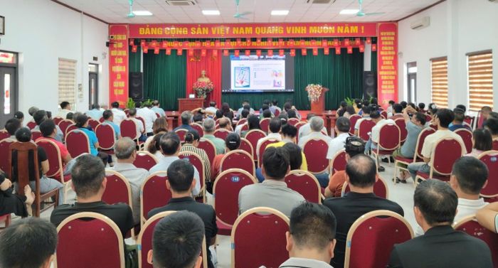 Hội nghị tập huấn Tổ chuyển đổi số cộng đồng sử dụng dịch vụ công trực tuyến tại xã Thuận An. Ảnh: Vân Thư