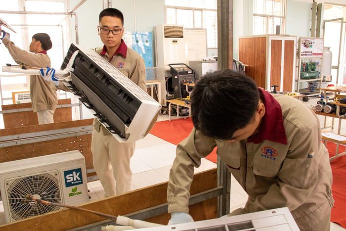 Nhu cầu đặt hàng theo yêu cầu của doanh nghiệp với nhà trường, sự hỗ trợ của các tổ chức sẽ đáp ứng được về chất lượng nguồn nhân lực. Ảnh: Khắc Kiên