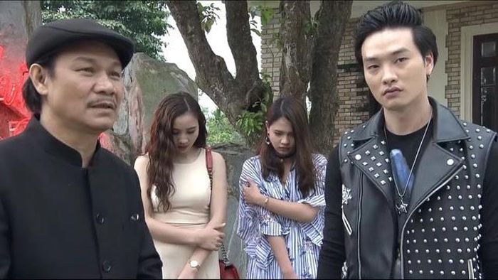 Vai Phong "Cấn" trong phim "Quỳnh búp bê" giúp tên tuổi Trọng Lân đến gần hơn với khán giả. Hình ảnh một chàng công tử hống hách với cả thiên hạ nhưng lại dịu dàng trước một cô gái khiến cho vai diễn Phong của Trọng Lân gây ấn tượng với khán giả. Đây cũng chính là vai diễn đưa tên tuổi của Trọng Lân đến gần hơn với khán giả truyền hình.