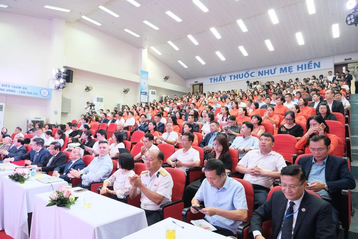 Các đại biểu tham dự Hội nghị khoa học Bệnh viện Nội tiết Trung ương lần thứ XVI. Ảnh: Quỳnh Ngọc