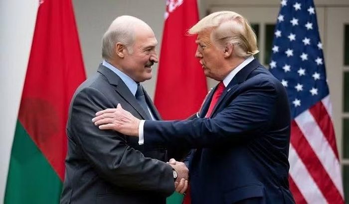 Ông Lukashenko đã đề cập cụ thể đến khả năng giả định về việc tổ chức các cuộc đàm phán trực tiếp với người đồng cấp Mỹ, Donald Trump: "Chúng tôi sẵn sàng cho cả những thỏa thuận nhỏ và lớn".