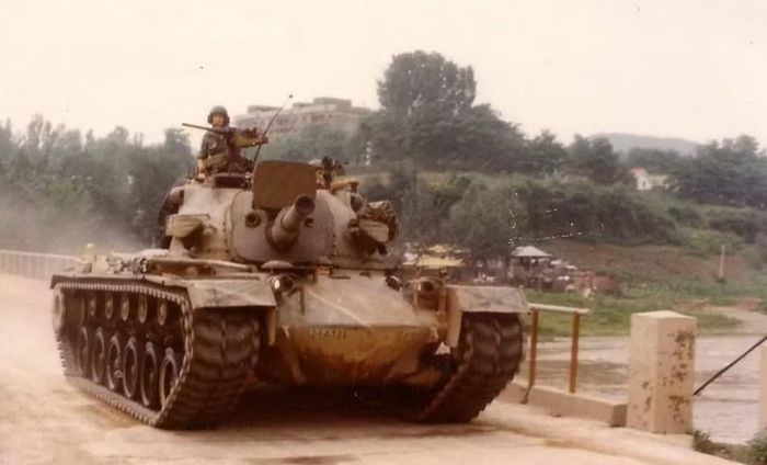 Tình hình thay đổi vào thập niên 1970. Chiến tranh Trung Đông năm 1973 cho thấy nhu cầu duy trì một lực lượng xe tăng lớn ngày càng cấp thiết.