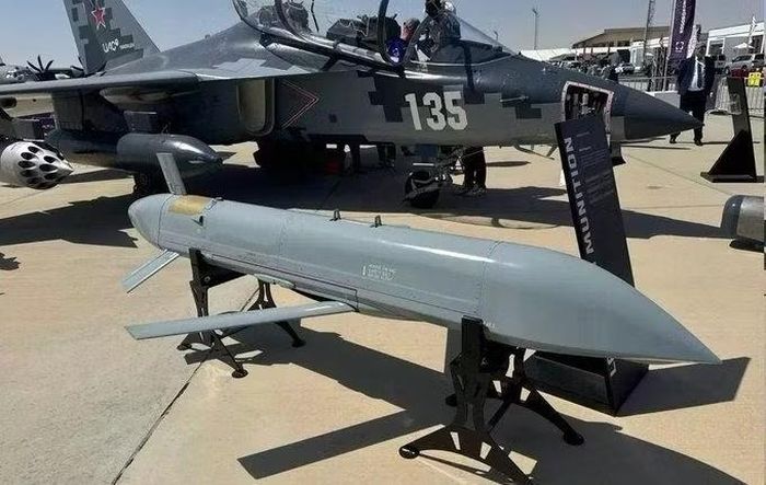 Do số phận của dự án Izdeliye 720 vẫn chưa được biết rõ, nên hoàn toàn có thể giả định rằng Banderol và Dan-T là những sản phẩm phát triển từ dự án chưa được thực hiện của Nga.