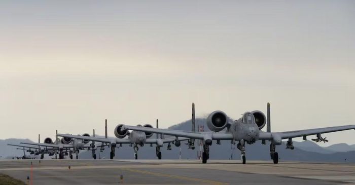 Tuy nhiên, các nguồn tin được CBS News và Air & Space Forces Magazine dẫn lại cho rằng chiếc A-10 đã bị hư hại nghiêm trọng.