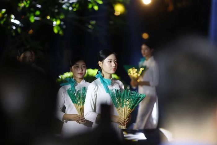 "Khai Tâm" – khi tiếng đàn cất lên cũng là lúc cánh cửa tâm hồn mở ra để đón nhận những yêu thương và bao dung