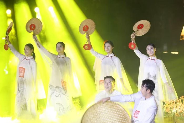Khát vọng lập thân của bao thế hệ sĩ tử xưa nay được viết tiếp bằng ngôn ngữ của múa và âm nhạc
