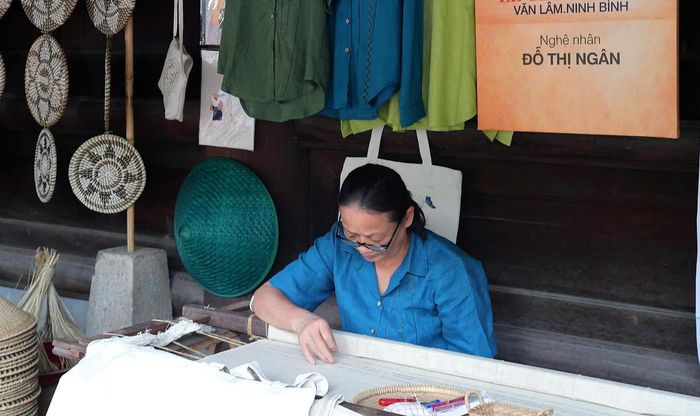 Một điểm nhấn của “Nét Kinh kỳ” là các hoạt động trải nghiệm với sự tham gia của nghệ nhân đến từ một số làng nghề truyền thống.