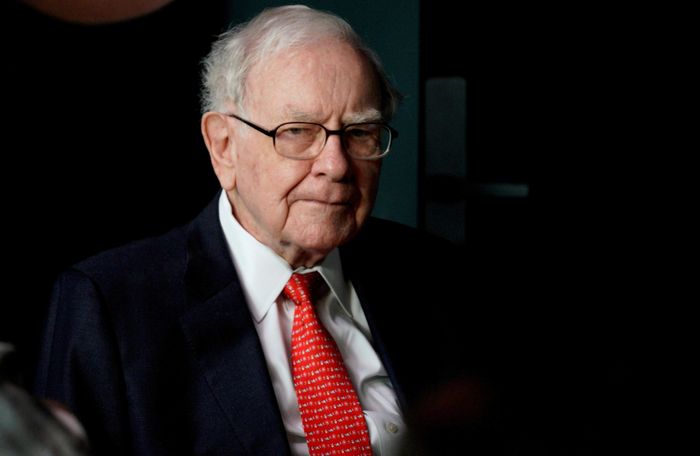 Theo Buffett, kiến thức tích lũy theo thời gian giống như lãi kép. Ảnh: Reuters.