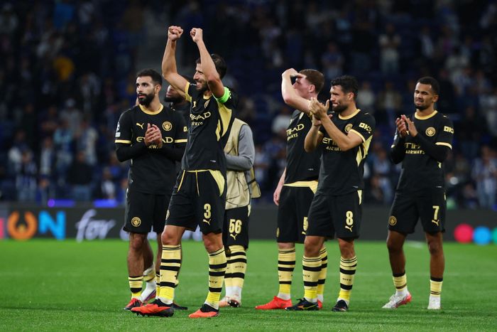  Manchester City toàn thắng ba vòng đầu Premier League, nhưng derby tại Old Trafford mới là phép thử lớn đầu tiên cho Enzo Maresca. 