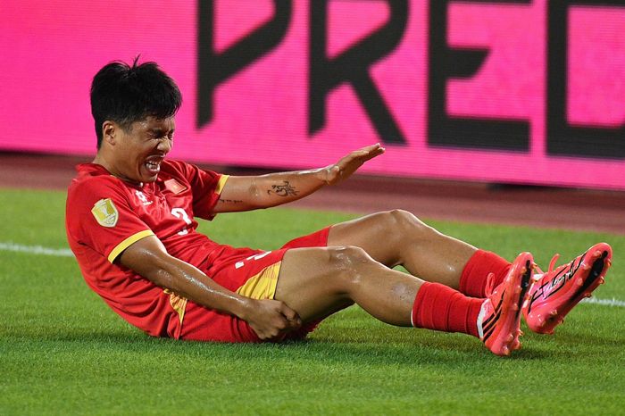  Văn Vĩ là thiếu vắng đáng tiếc của tuyển Việt Nam ở ASEAN Cup 2026, nhưng HLV Kim Sang-sik đã có đủ người thay. Ảnh: Đinh Hà. 