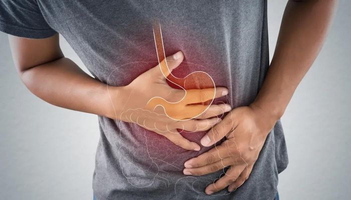 Đau âm ỉ vùng thượng vị, đầy bụng, nhanh no, chán ăn hoặc buồn nôn là những triệu chứng dễ bị nhầm với các bệnh lý tiêu hóa thông thường.