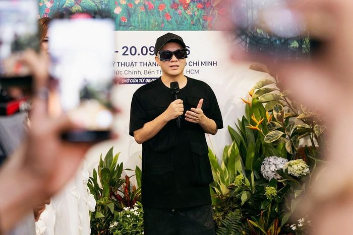 Đỗ Mạnh Cường chia sẻ tại triển lãm
