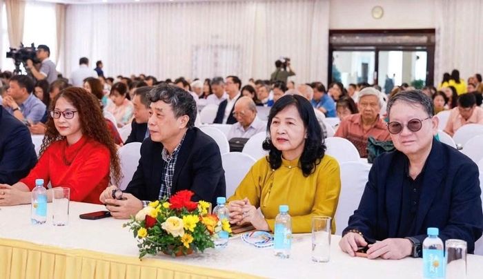Các đại biểu, khách mời tham dự Đại hội