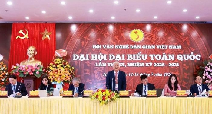 Đoàn chủ tịch điều hành Đại hội