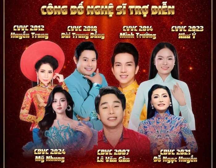 Các nghệ sĩ trợ diễn cho thí sinh tại đêm thi Chung kết 2